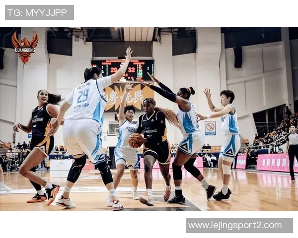 广东女篮遭遇赛季首败14连胜被终结山东外援表现抢眼贡献20分14篮板5助攻 广东女篮遭遇赛季首败14连胜被终结山东外援表现抢眼贡献20分14篮板5助攻