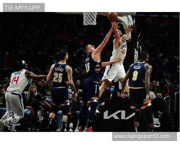 布鲁斯布朗替补表现低迷23分钟仅得2篮板未能得分