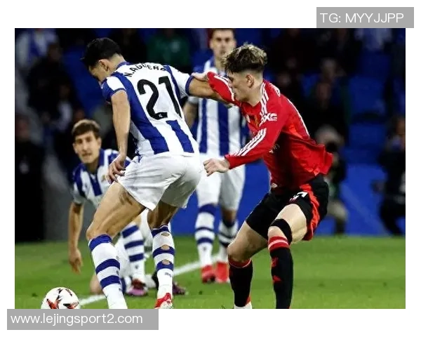 恩佐与加纳乔共同探讨切尔西圣诞慈善活动的足球团结力量 恩佐与加纳乔共同探讨切尔西圣诞慈善活动的足球团结力量